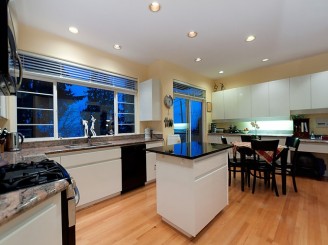 West Vancouver Luxury Homes